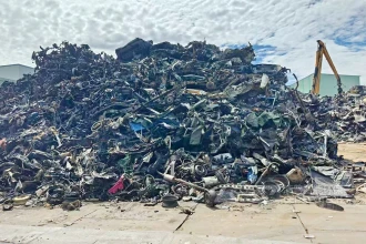 四轴撕碎机处置汽车内饰做SRF燃料