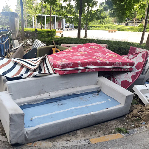 旧沙发床垫破碎与资源化利用方案