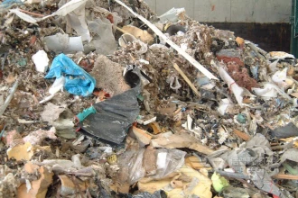 一小时“吃”掉10吨城市固体垃圾的破碎设备有移动的吗？