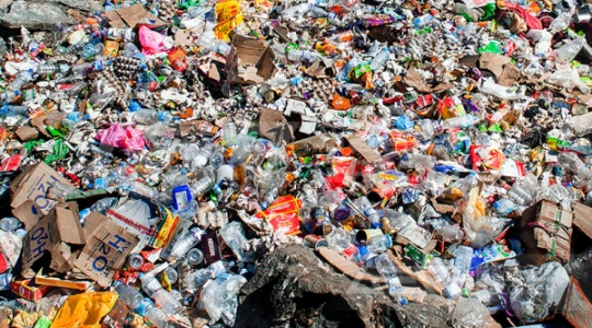 撕碎机破碎各类固体废物（垃圾）合集