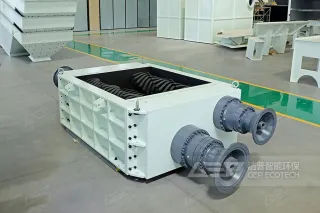 四轴撕碎机