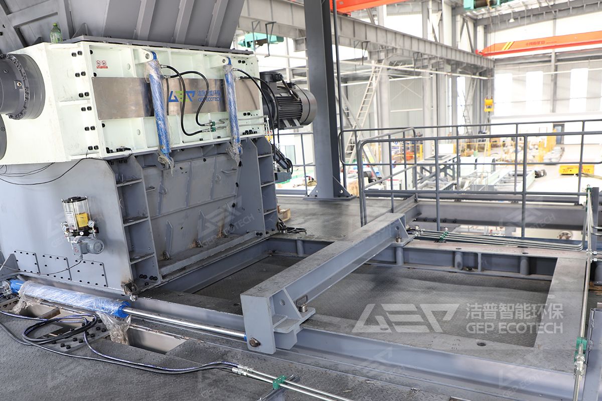 伸缩推拉式刀箱