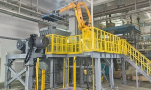 洁普硬核撕碎机轻松破碎30mm厚铜板