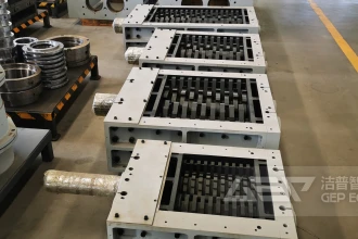 PET塑料瓶用双轴撕碎机能破碎到什么粒度？（附视频）