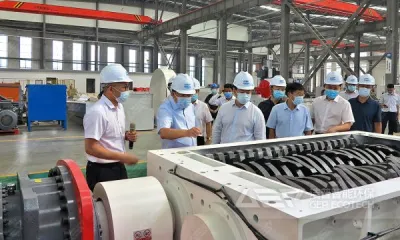 新乡市市长魏建平一行莅临洁普智能环保装备生产基地调研