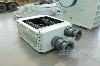 四轴撕碎机