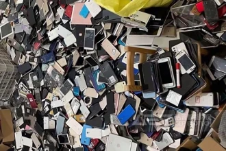 电子垃圾破碎设备选型指南：废旧手机撕碎机助力黄金、铜、银等金属回收再利用