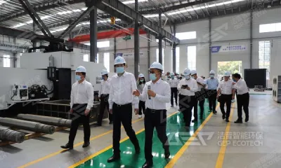 市委书记李卫东一行调研洁普智能装备生产基地