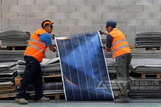 太阳能光伏板如何回收：洁普破碎筛分技术来助力
